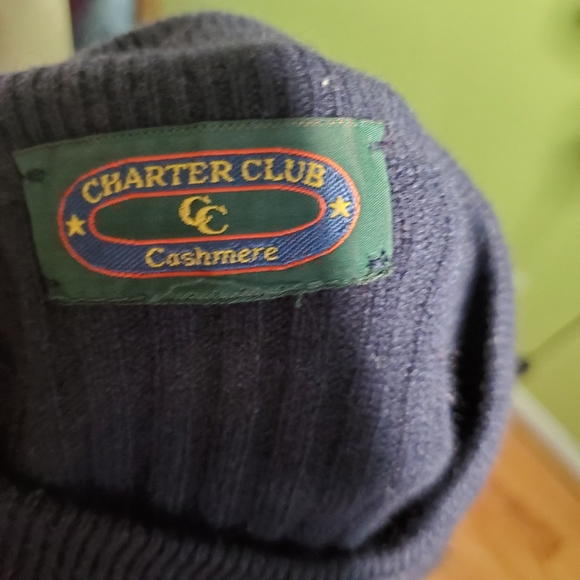 Plush Cashmere Navy Blue Turtleneck Top - Picture 3 of 4